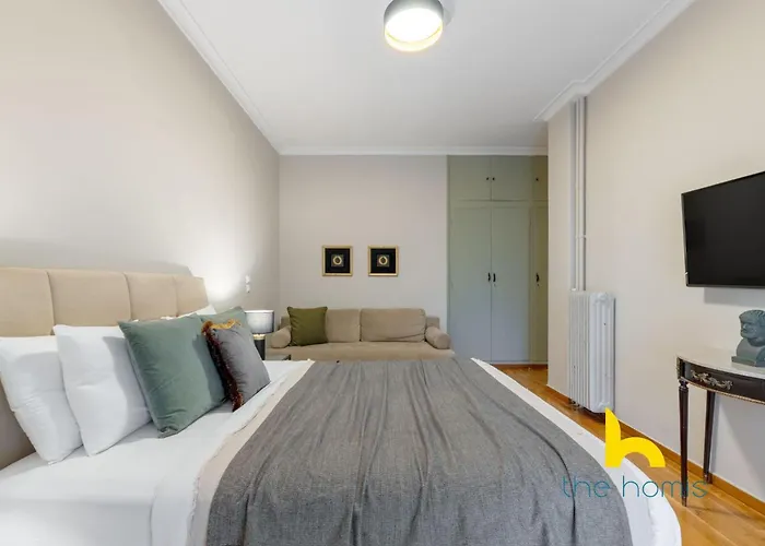 Exclusive Acropolis 4Bdr Large Residence